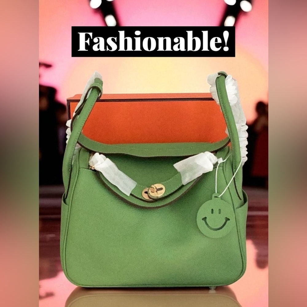 New Fruit Green Leather Women's Shoulder Hand Bag 26CM With Dust Cover And Box
